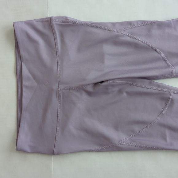 Under Armour Heat Gear Compression Cut Out Capri Cropped Yoga Leggings - Picture 6 of 16